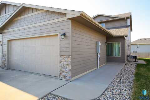 4423 W Townsley Pl, Sioux Falls, SD 57108
