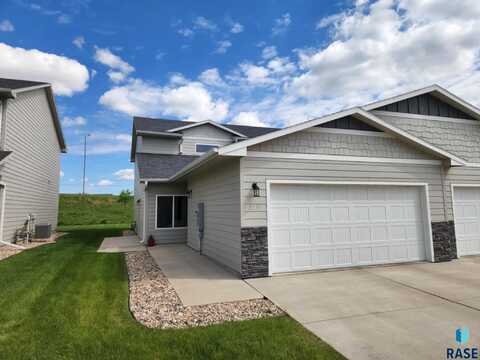 6157 S Alki Pl, Sioux Falls, SD 57108