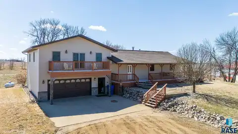 46035 268th St, Chancellor, SD 57015