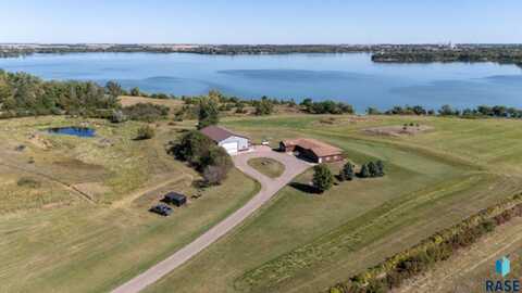 23462 451 Ave, Madison, SD 57042