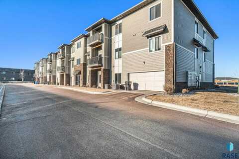 7701 S Townsley Ave, Sioux Falls, SD 57108