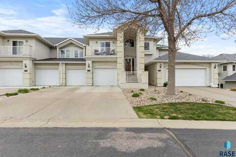 5919 S Grand Lodge Pl, Sioux Falls, SD 57108