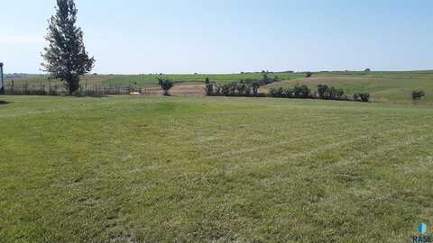 1413 Michael Cir, Montrose, SD 57048