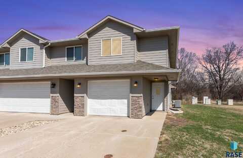 314 Macey Ave, Harrisburg, SD 57032