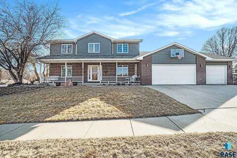 1102 N Orleans Ave, Dell Rapids, SD 57022