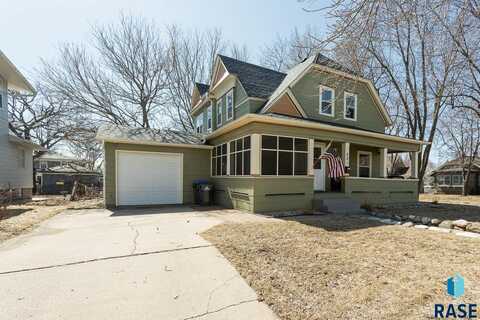 221 W 23rd St, Sioux Falls, SD 57105