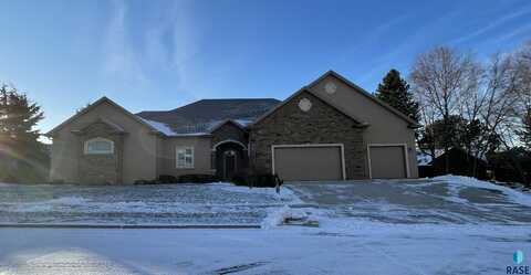 3220 S Nic Ann Ct, Sioux Falls, SD 57103