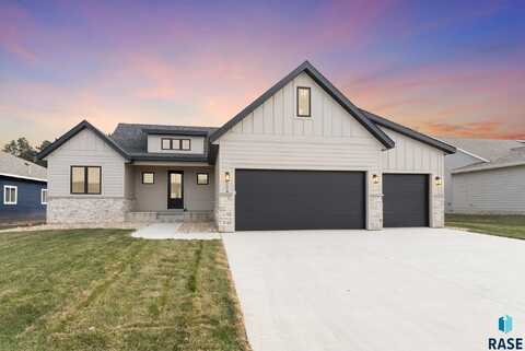 504 N Piper Cir, Sioux Falls, SD 57110