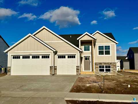 5940 S Coneflower Ave, Sioux Falls, SD 57108
