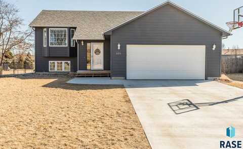 201 Atkins Cir, Tea, SD 57064