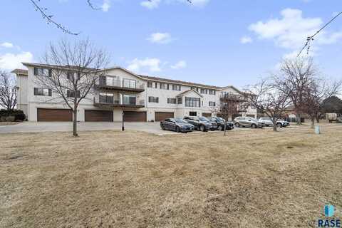 3700 E Peony Pl, Sioux Falls, SD 57103