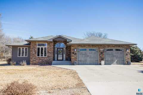 1516 Deerfield Ln, Mitchell, SD 57301