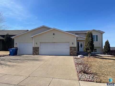 1213 N Broken Bow Ave, Sioux Falls, SD 57103