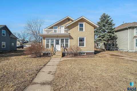 415 N Blanche Ave, Madison, SD 57042