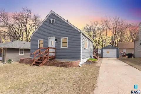 616 S Lyndale Ave, Sioux Falls, SD 57104