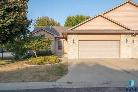 4612 E Pampas Pl, Sioux Falls, SD 57110