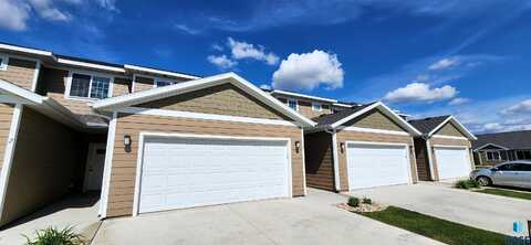 1241 N Marion Rd, Sioux Falls, SD 57107