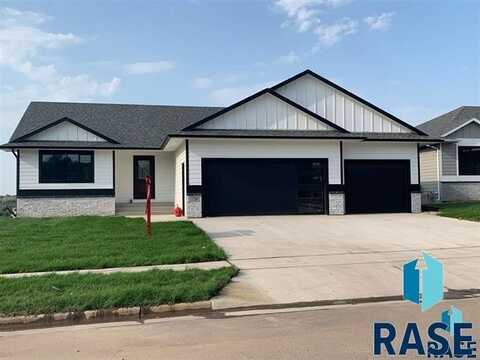 1008 Birch St, Harrisburg, SD 57032