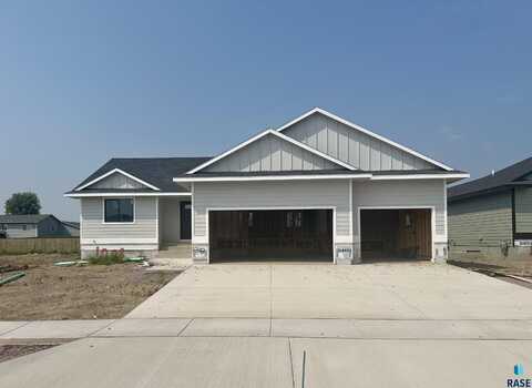 1008 Birch St, Harrisburg, SD 57032