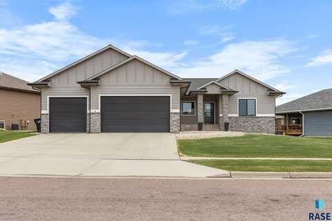 1917 S Firefly Dr, Sioux Falls, SD 57110