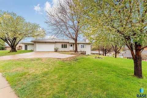 2702 W 33rd St, Sioux Falls, SD 57105
