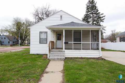 101 W 27th St, Sioux Falls, SD 57105