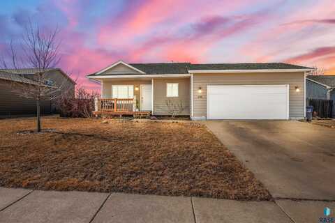 409 Almond Ave, Harrisburg, SD 57032