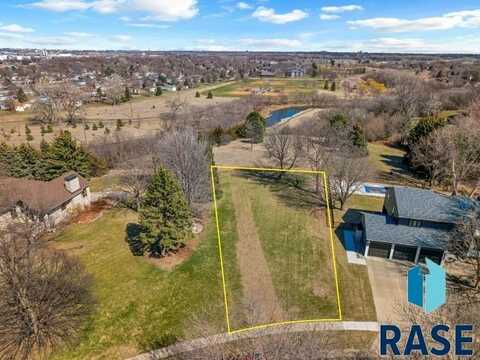 1224 S Stoney Pointe Ct, Sioux Falls, SD 57106