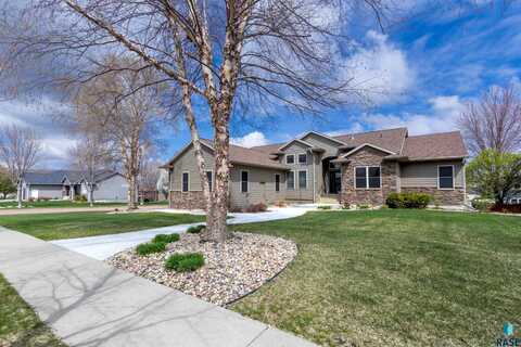 7516 W 15th St, Sioux Falls, SD 57106