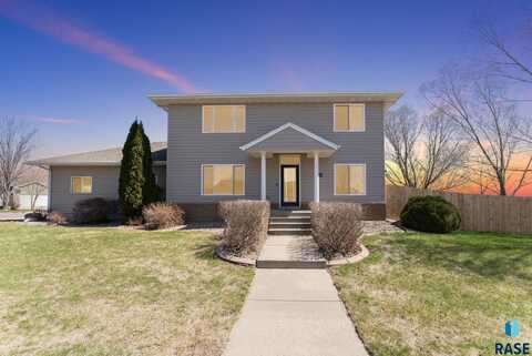 320 S Summer Ave, Brandon, SD 57005