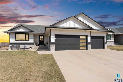 1116 N Archer Dr, Sioux Falls, SD 57103
