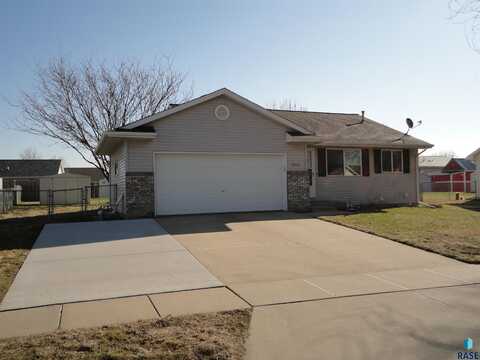 4416 W Panda Dr, Sioux Falls, SD 57107