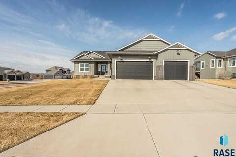 609 S Douglas Fir Ave, Sioux Falls, SD 57110
