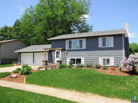 6212 W Cheyenne Dr, Sioux Falls, SD 57106