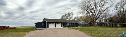 40537 254th St, Mitchell, SD 57301