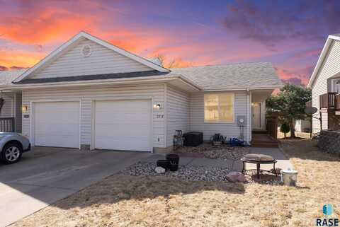 3717 E Mission St, Sioux Falls, SD 57103