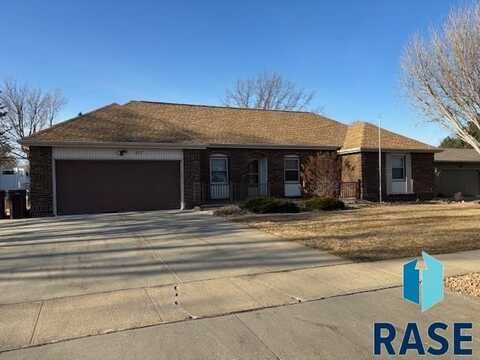 517 E Lotta St, Sioux Falls, SD 57105