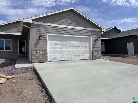 6104 N Seubert Ave, Sioux Falls, SD 57104