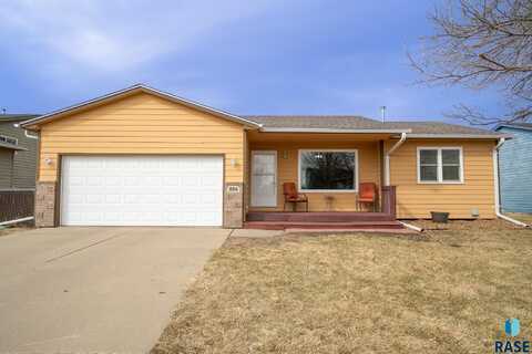 806 Lois Ln, Harrisburg, SD 57032
