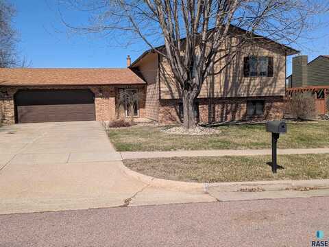 6200 W Oscar Howe Cir, Sioux Falls, SD 57106
