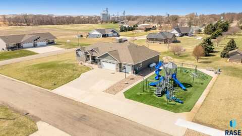 601 Meadowview Dr, Lester, IA 51242