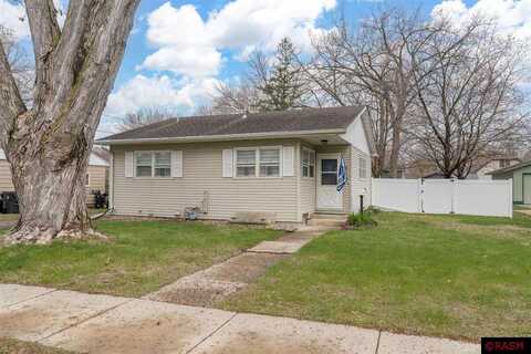 518 Jefferson Avenue, North Mankato, MN 56003