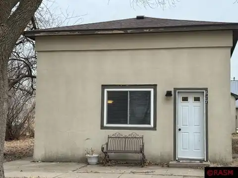 527 E 6th Street, Blue Earth, MN 56013