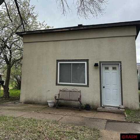 527 E 6th Street, Blue Earth, MN 56013
