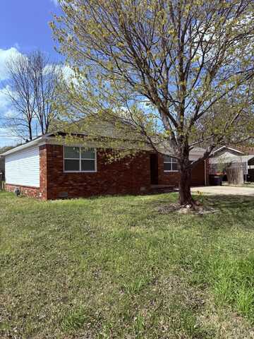 1404 S Frankfort Avenue, Russellville, AR 72801