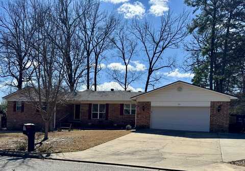 904 Ridgewood Drive, Russellville, AR 72801