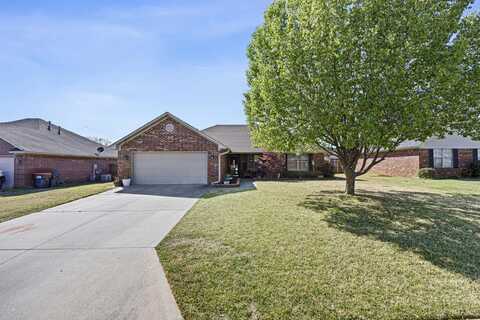 2014 S Utica Avenue, Russellville, AR 72802