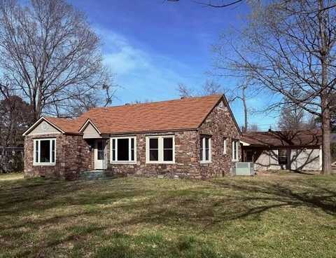 225 S Fairbanks Avenue, Russellville, AR 72801