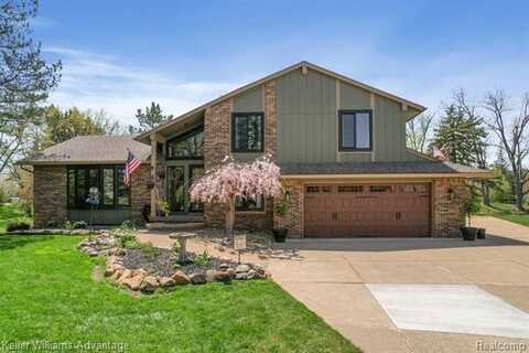 5105 Beachwood Court, Commerce Township, MI 48382