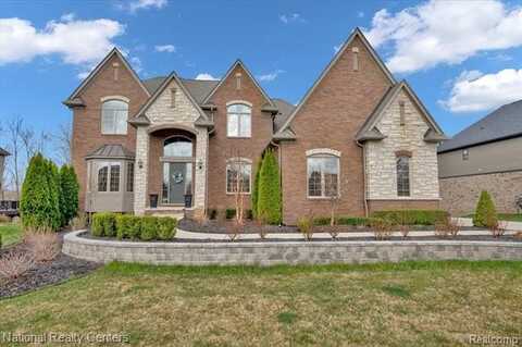 2804 Invitational Drive, Oakland, MI 48363